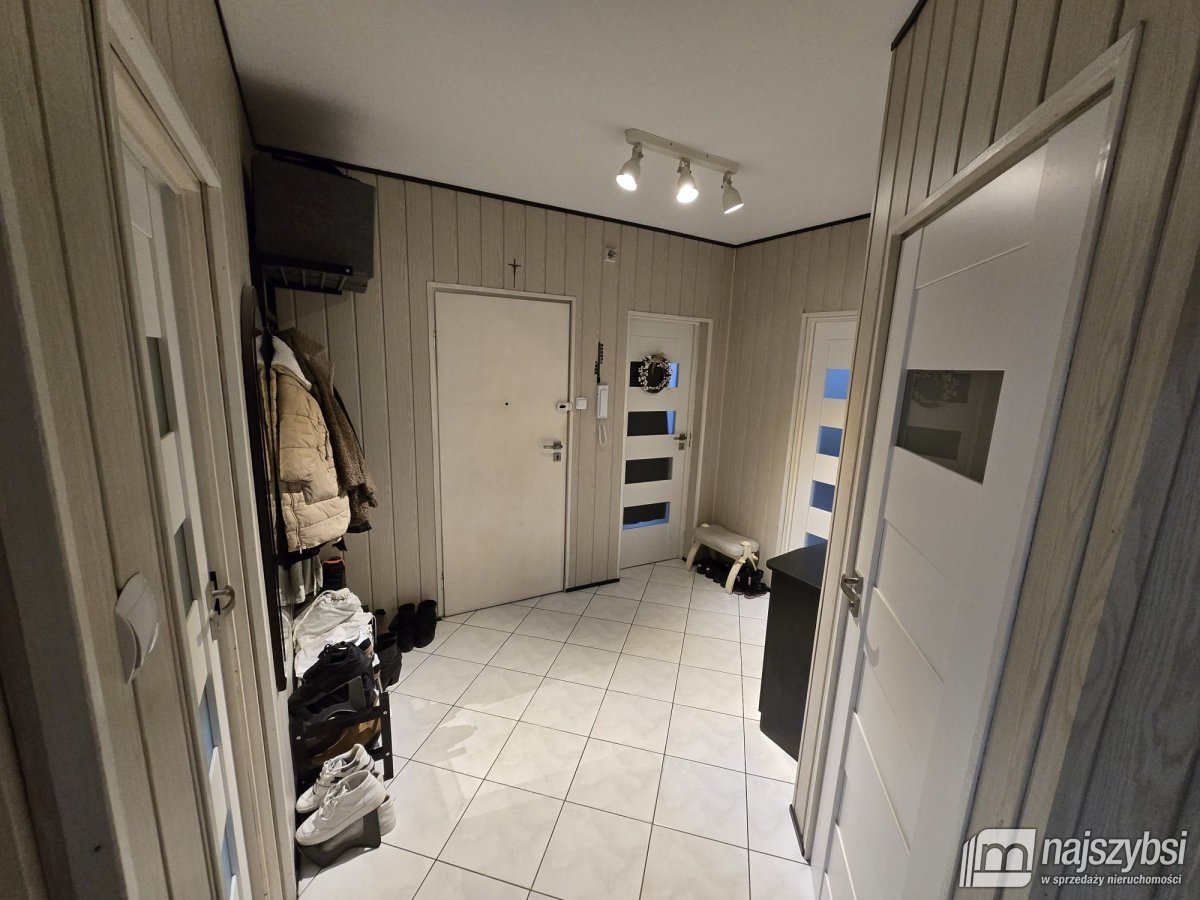 STARGARD - 3 pokoje z balkonem, ścisłe centrum (12)