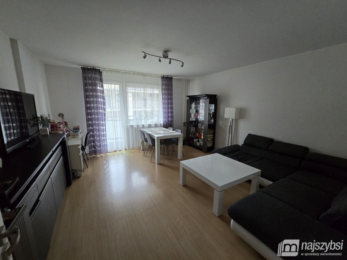 STARGARD - 3 pokoje z balkonem, ścisłe centrum (4)