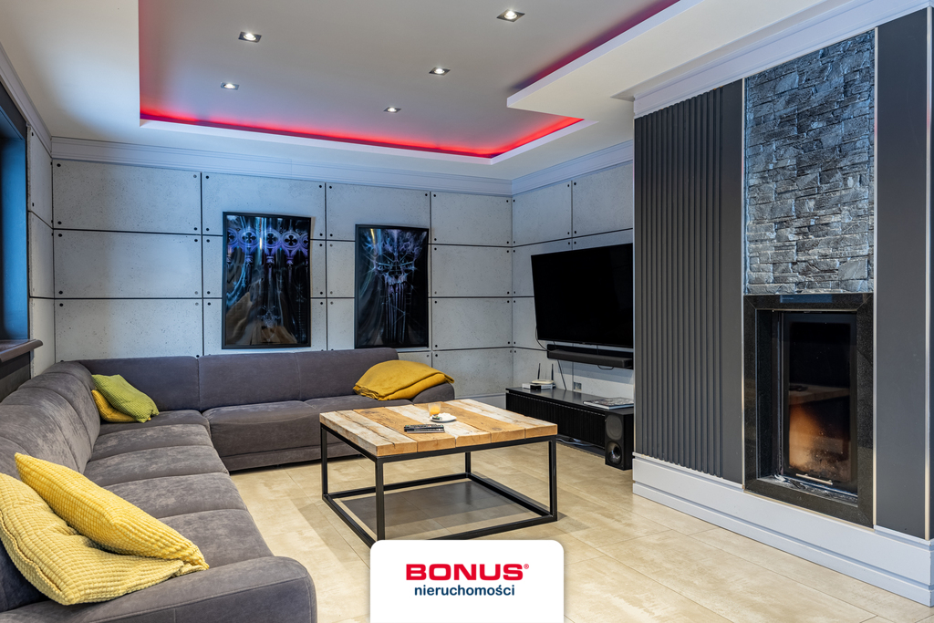 Dom z charakterem w sąsiedztwie lasu (6)