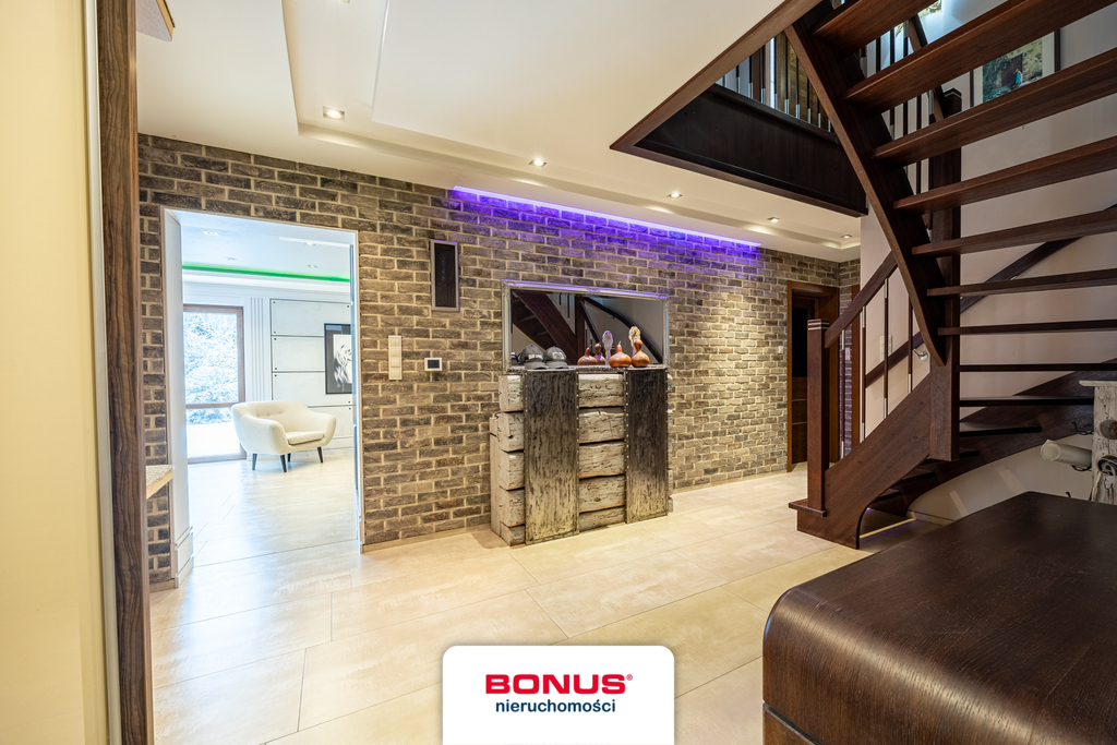 Dom z charakterem w sąsiedztwie lasu (12)