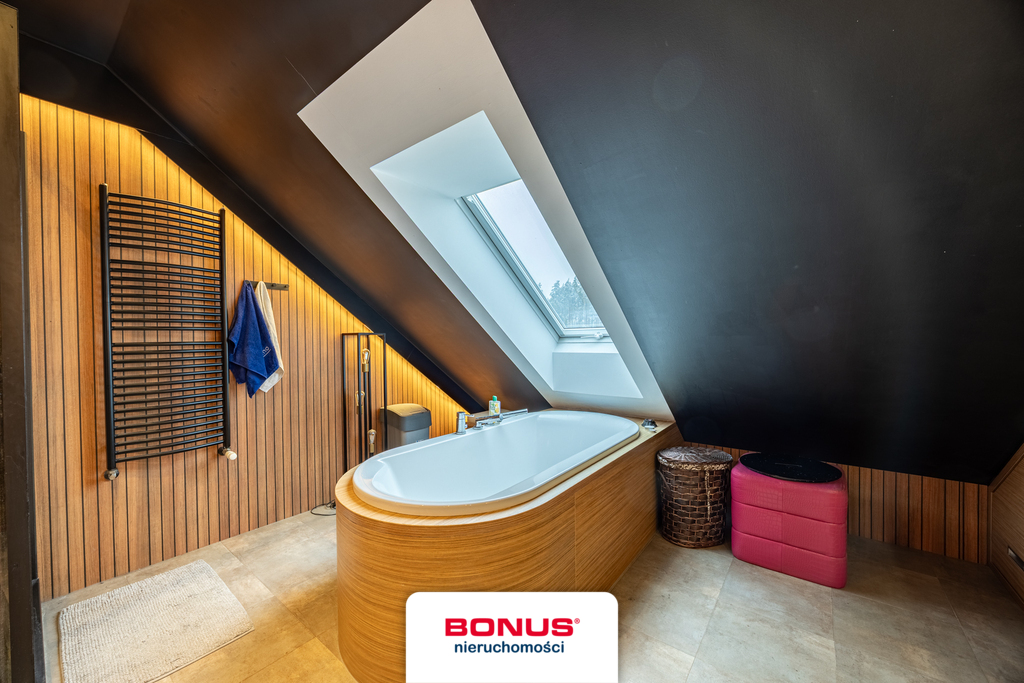 Dom z charakterem w sąsiedztwie lasu (20)