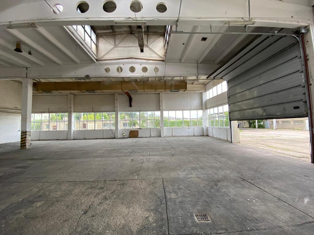 Hala magazynowo-produkcyjna z suwnicą (1)