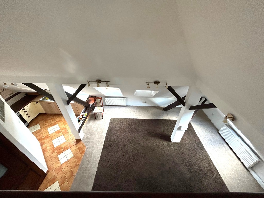 Niestandardowe  * 90 m2 po podłodze (9)