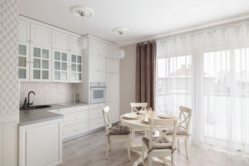 Dwupoziomowy apartament będący namiastką domu. (4)