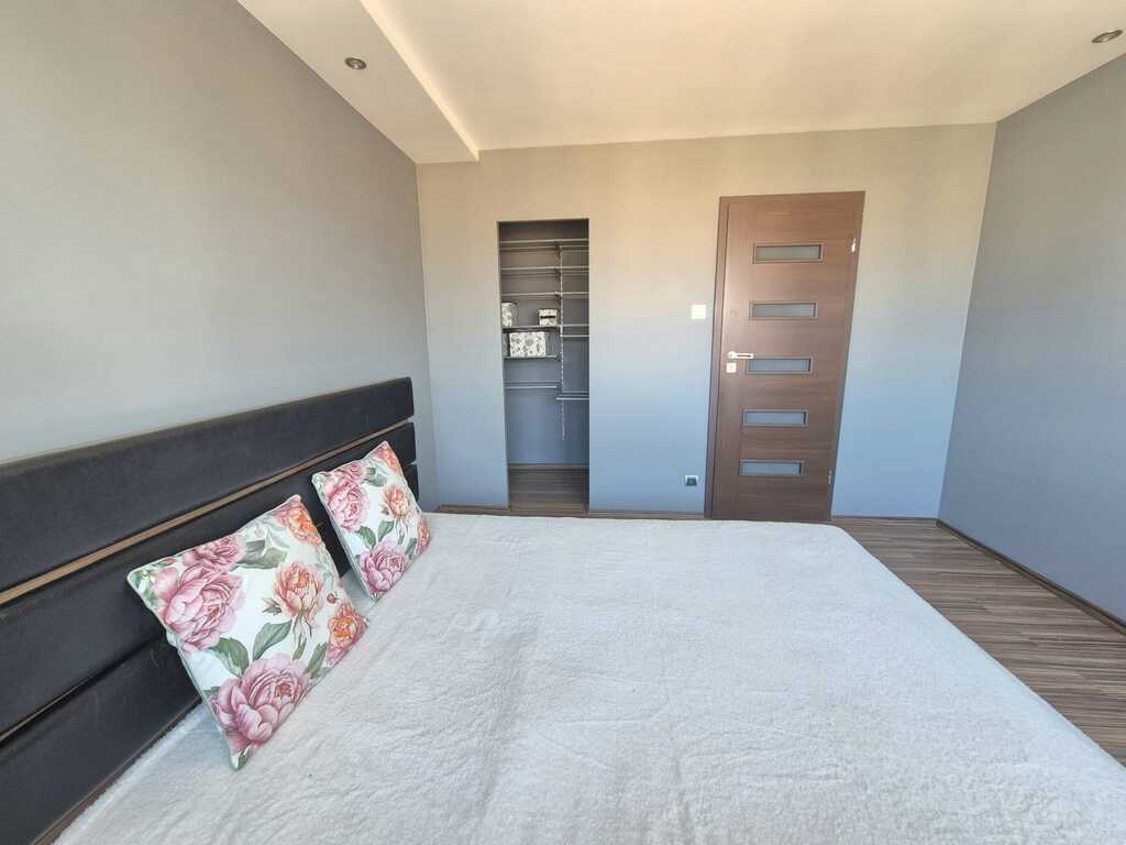 Przestronne mieszkanie 3pokoje z loggią w Policach (7)