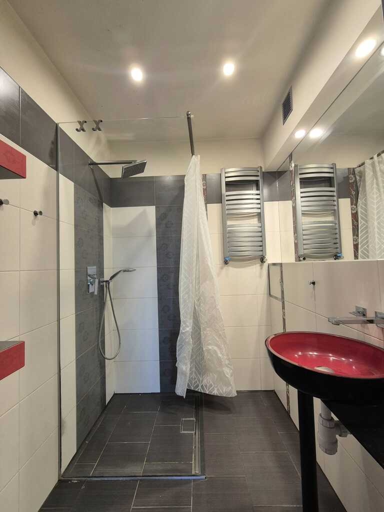 Przestronne mieszkanie 3pokoje z loggią w Policach (11)