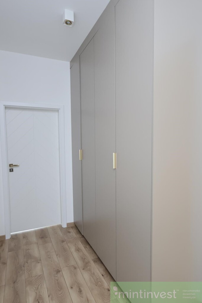 Nowoczesny dom w atrakcyjnej lokalizacji (20)