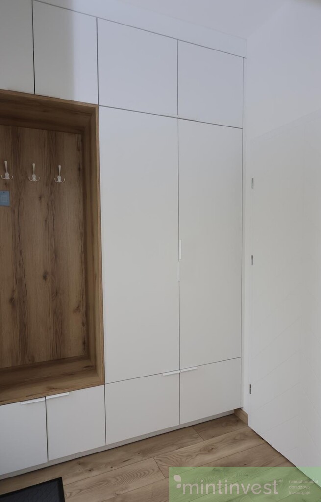 Nowoczesny dom w atrakcyjnej lokalizacji (21)