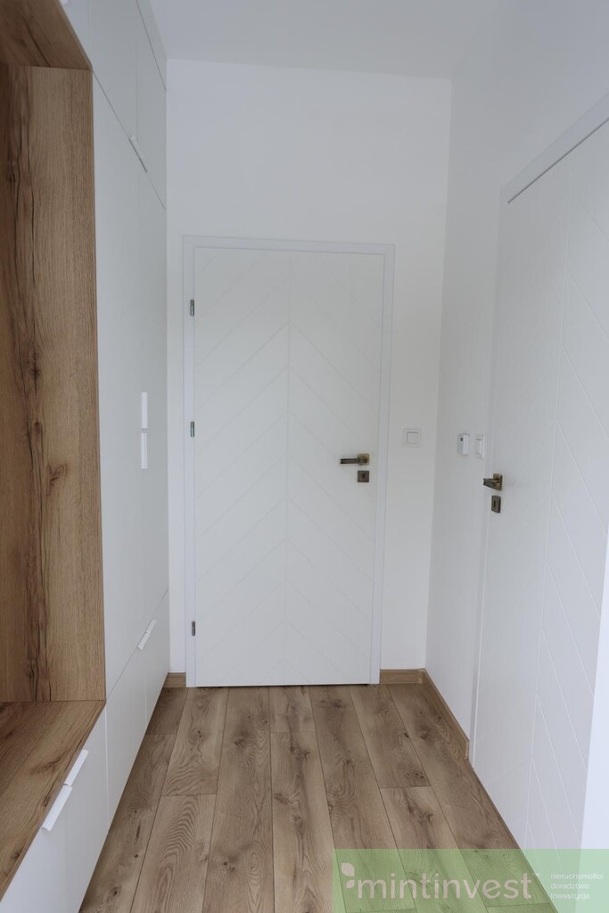 Nowoczesny dom w atrakcyjnej lokalizacji (22)