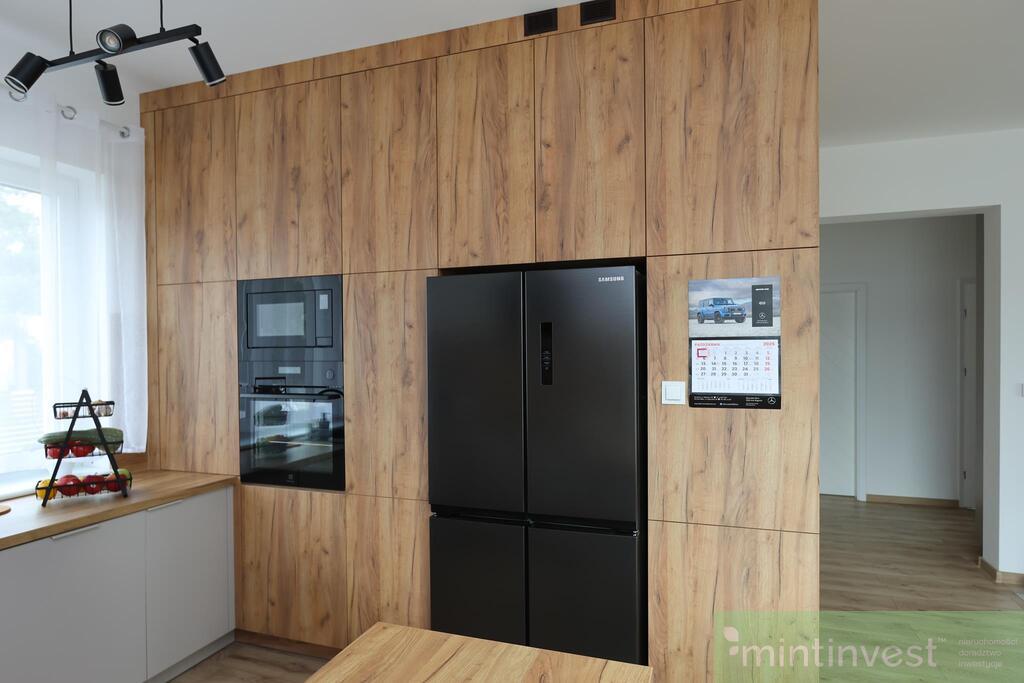 Nowoczesny dom w atrakcyjnej lokalizacji (8)