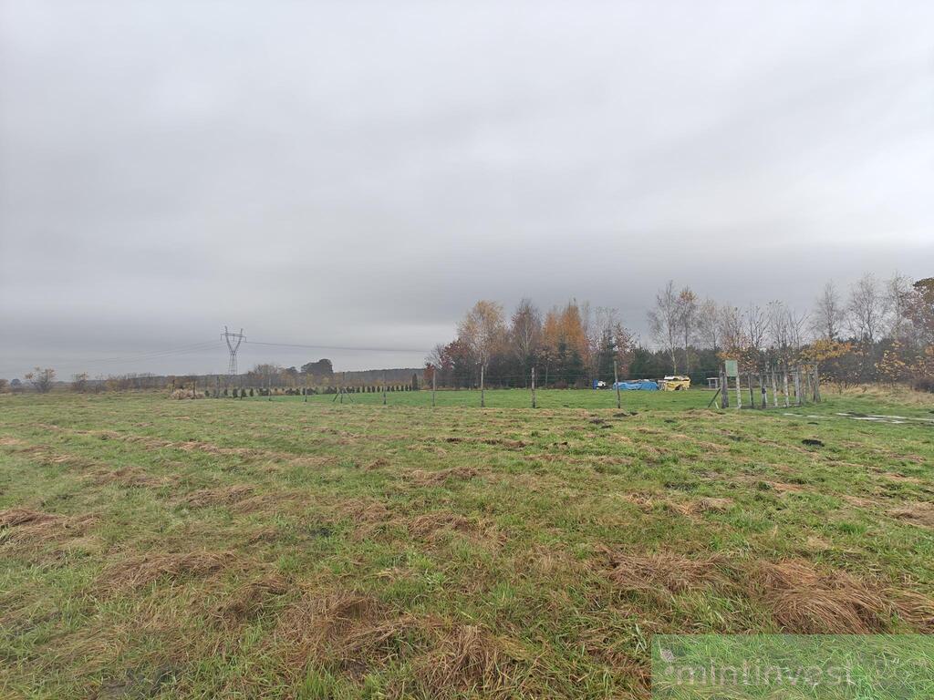 Działka z warunkami zabudowy (4)