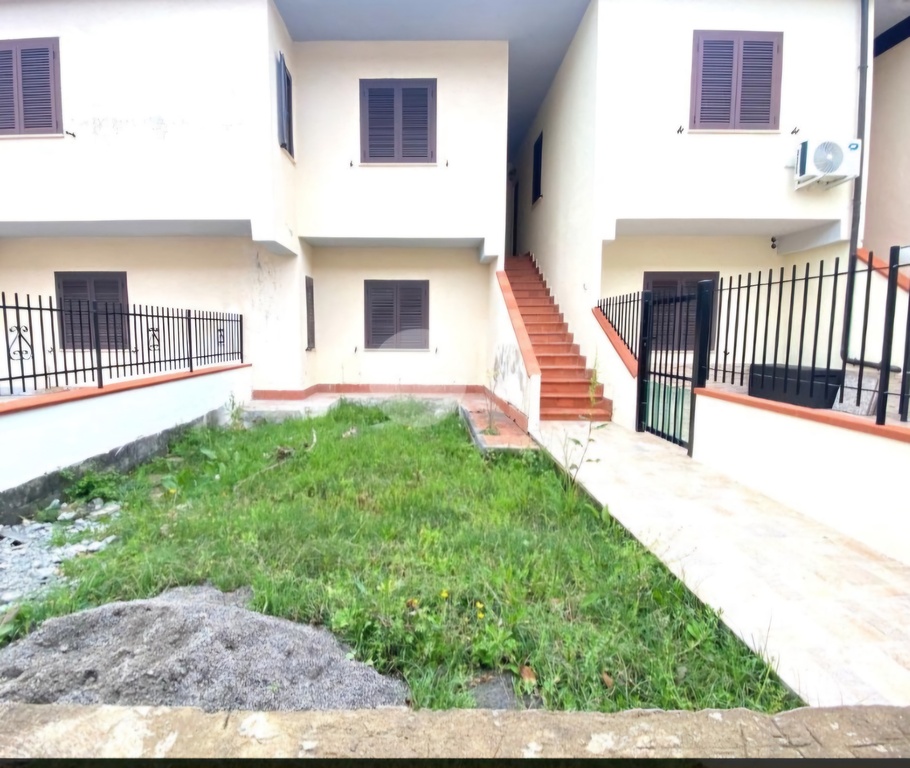 Mieszkanie z ogródkiem na Kalabria- Włochy (9)