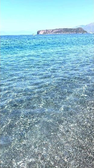 Trzypokojowe mieszkanie na osiedlu z basenem (2)