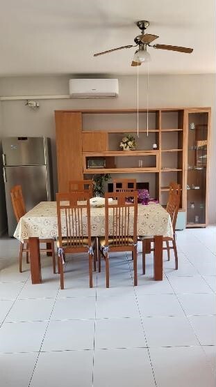 Trzypokojowe mieszkanie na osiedlu z basenem (10)