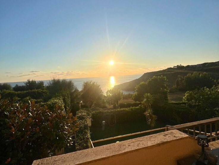 Trzypokojowe mieszkanie z widokiem na morze (3)