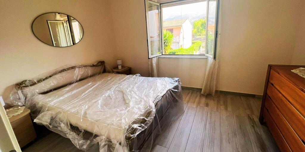 Wlochy-wyremontowany szeregowiec nad M. Tyreńskim (7)