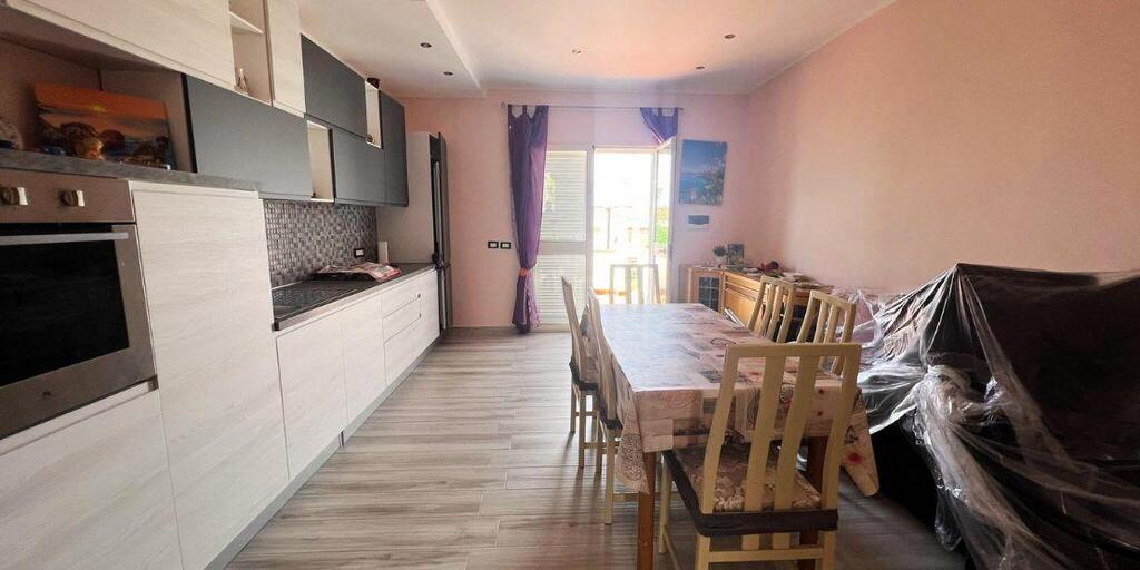 Wlochy-wyremontowany szeregowiec nad M. Tyreńskim (11)