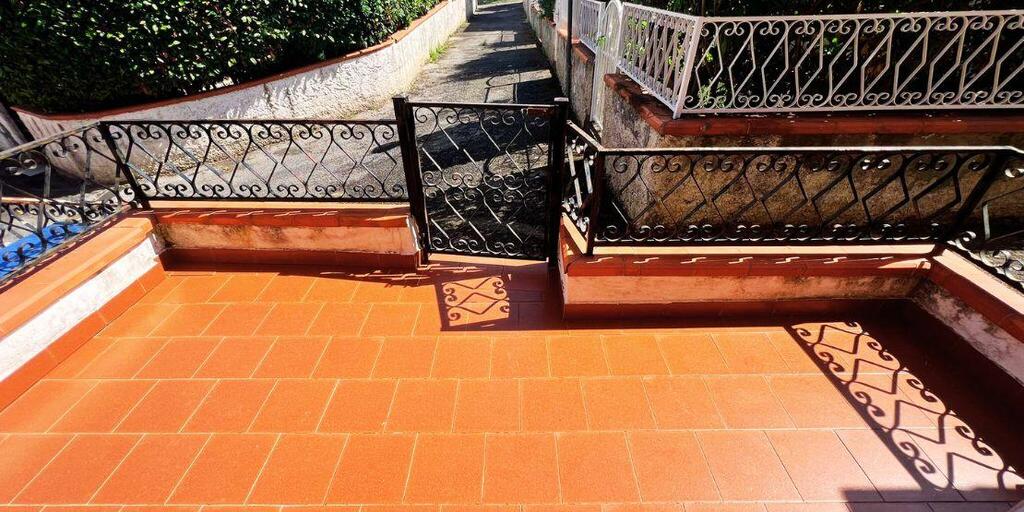 Wlochy-wyremontowany szeregowiec nad M. Tyreńskim (17)