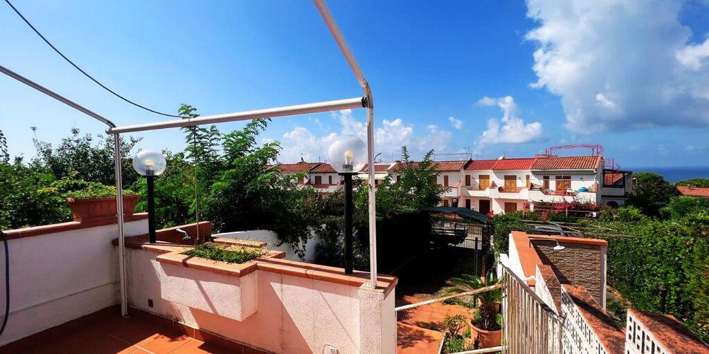 Wlochy-wyremontowany szeregowiec nad M. Tyreńskim (18)