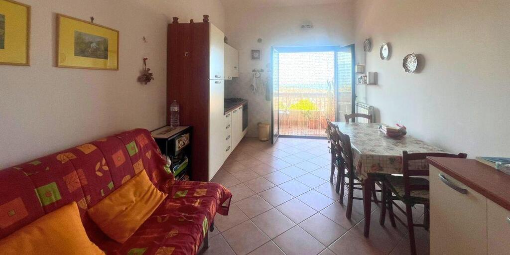 Mieszkanie z widokiem na Morze Tyreńskie (6)