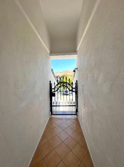 Mieszkanie z widokiem na Morze Tyreńskie (10)