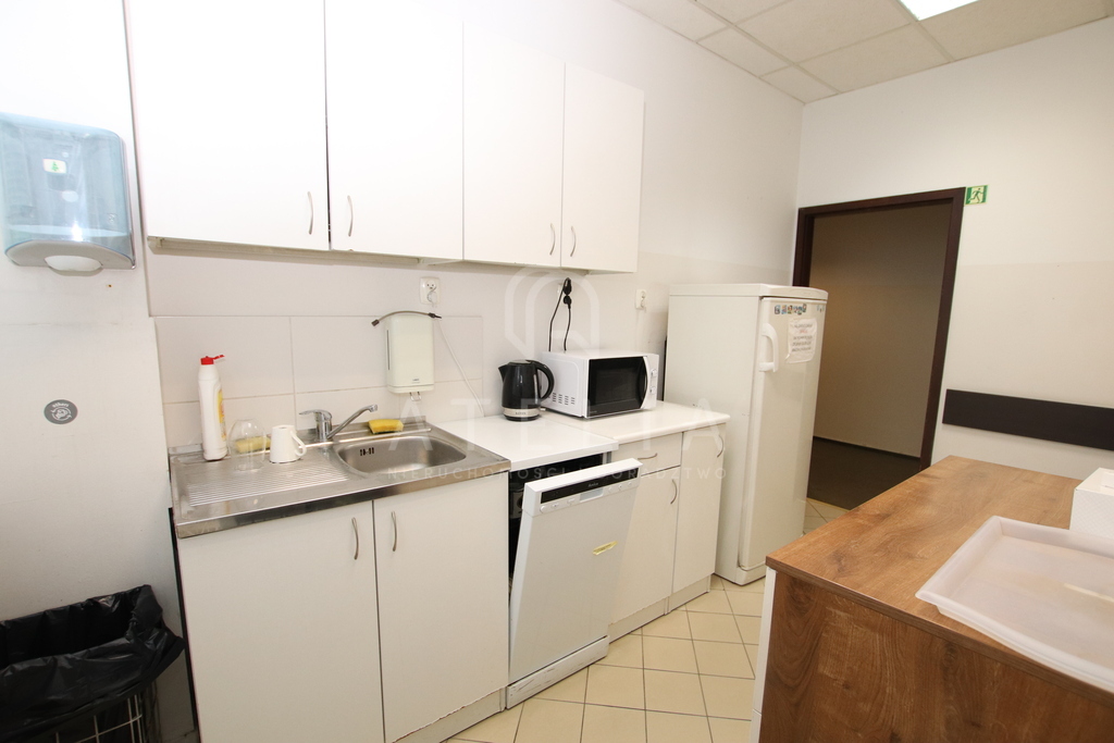 Biuro i sala konferencyjna do wynajęcia (7)