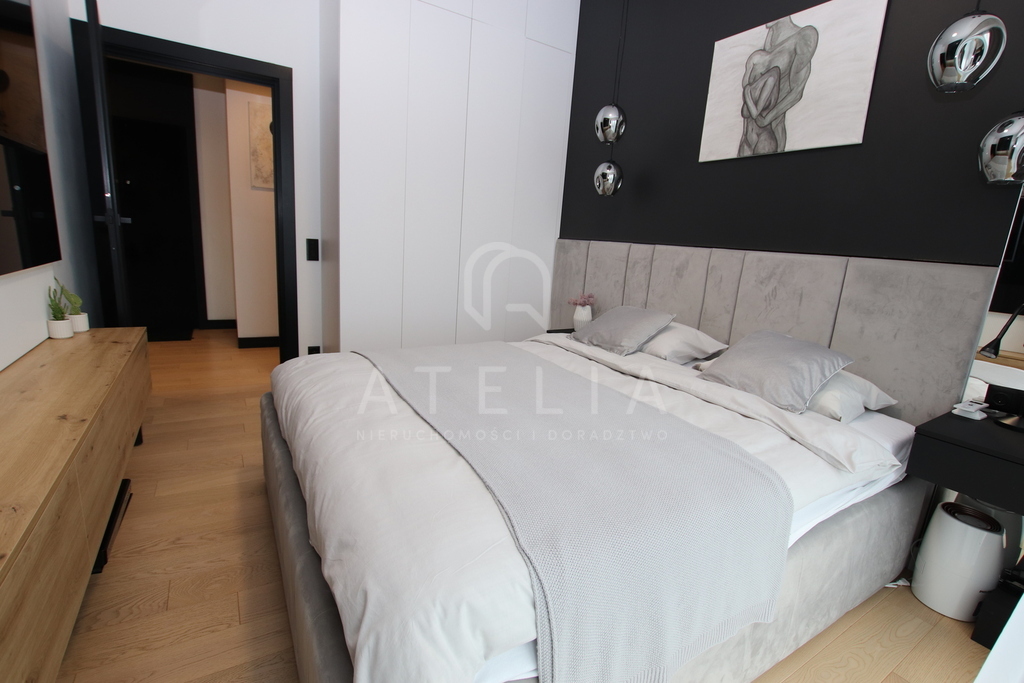 Apartament 3 pokoje z loggią w Hanza Tower (28)