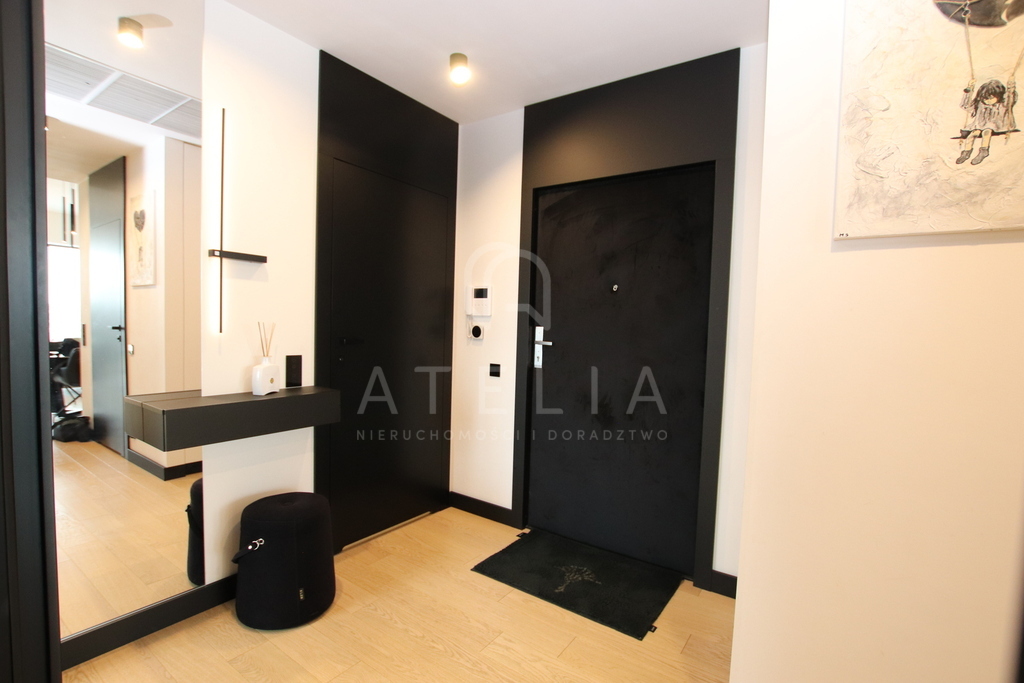 Apartament 3 pokoje z loggią w Hanza Tower (24)