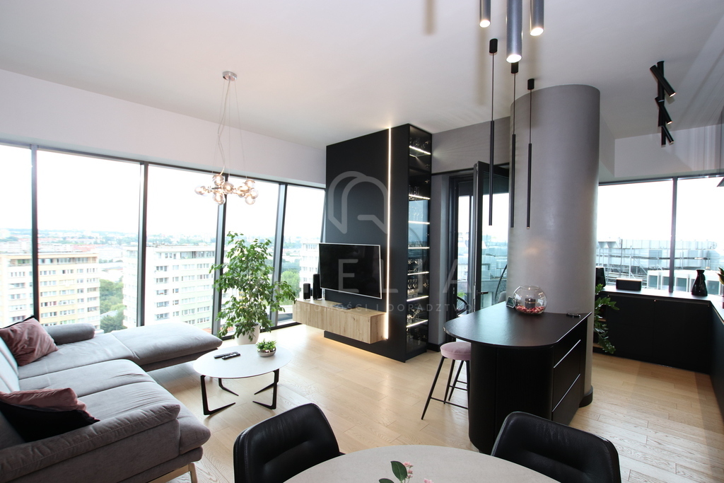 Apartament 3 pokoje z loggią w Hanza Tower (17)