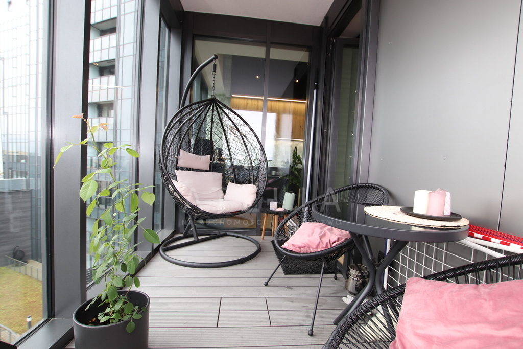 Apartament 3 pokoje z loggią w Hanza Tower (21)