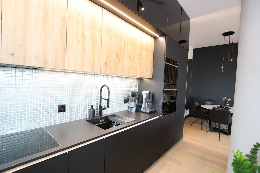 Apartament 3 pokoje z loggią w Hanza Tower (22)