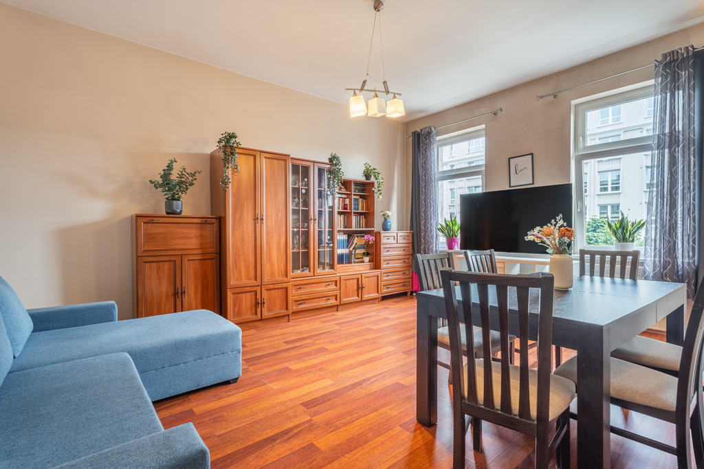 2 pokoje oddzielna kuchnia, piwnica w Centrum. (2)