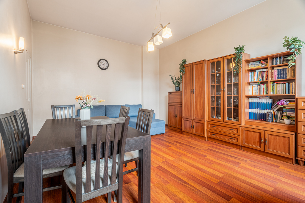 2 pokoje oddzielna kuchnia, piwnica w Centrum. (3)