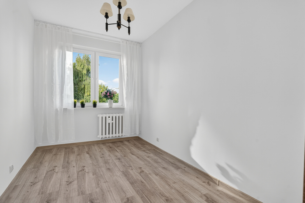 Rezerwacja. Mieszkanie 4 pok. z balkonem. (5)