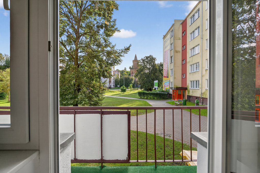 Rezerwacja. Mieszkanie 4 pok. z balkonem. (16)