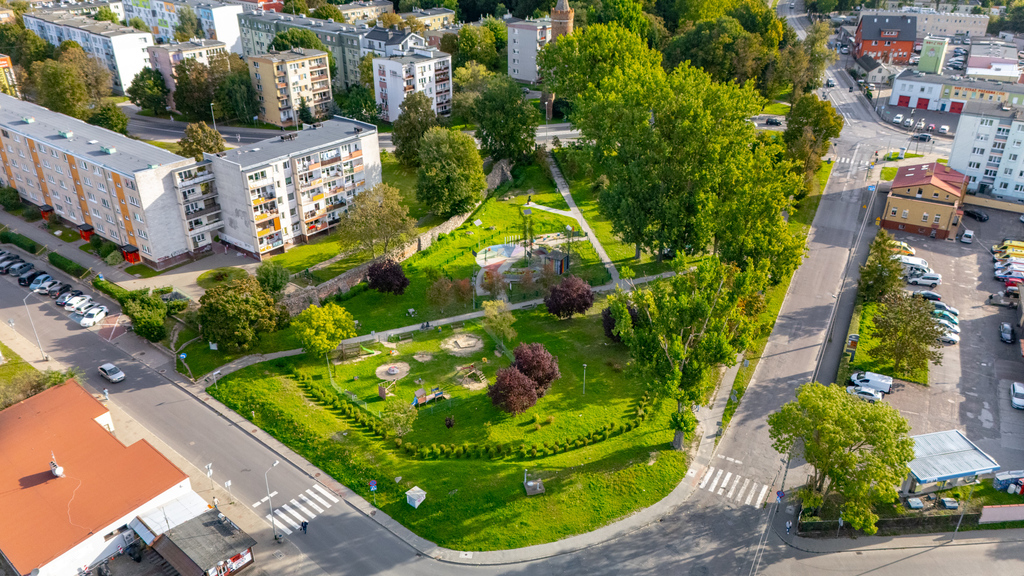 Rezerwacja. Mieszkanie 4 pok. z balkonem. (18)