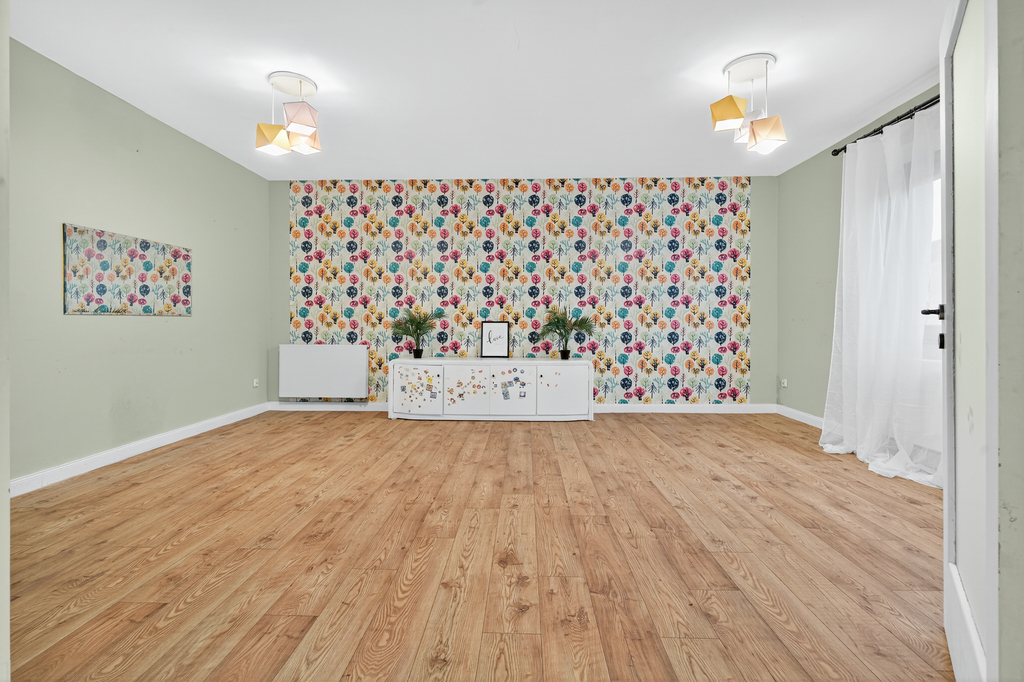 93m2 - 3 pok. gotowe!, osobny garaż i pom. gospod! (6)