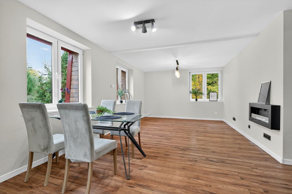 57m2 - 2 pok. w dworku - cicha i zielona okolica! (4)