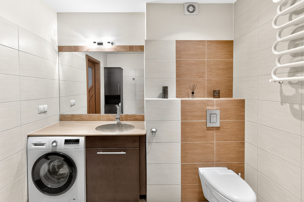 3 pokoje, 74 m2, balkon, oddzielna kuchnia. (11)