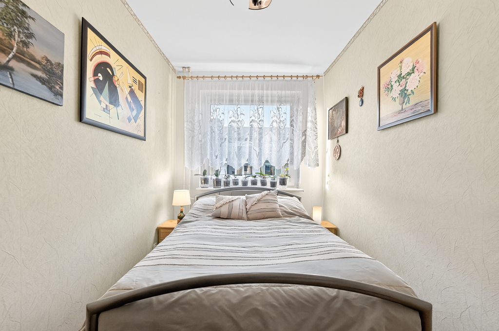 3 pokoje, 74 m2, balkon, oddzielna kuchnia. (6)