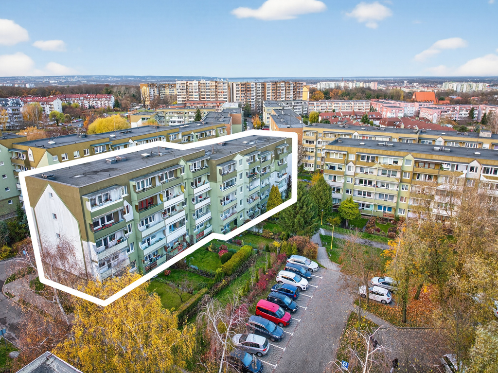 3 pokoje, 74 m2, balkon, oddzielna kuchnia. (21)