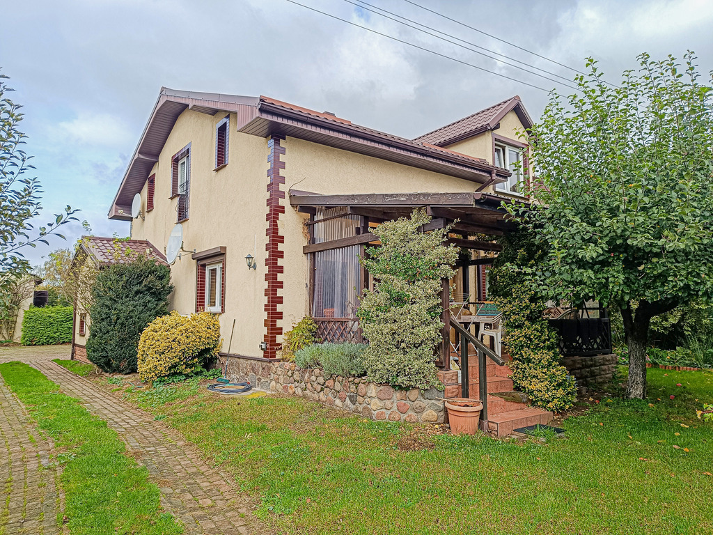 145m2 z wielkim ogrodem 1776m2! Sprawdż! (2)