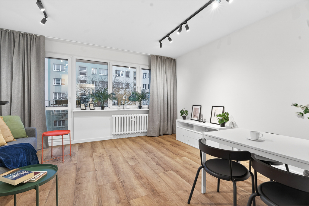 Jasne mieszkanie w świetnej lokalizacji - od zaraz (1)