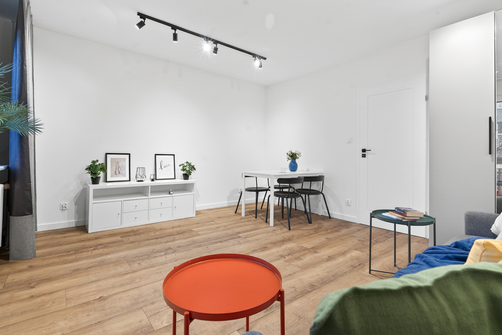 Jasne mieszkanie w świetnej lokalizacji - od zaraz (3)