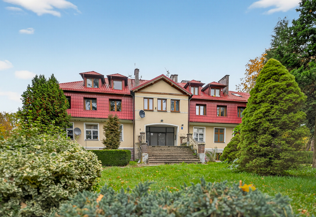 Mieszkanie 2-pok. w dworku! Zielona okolica (11)