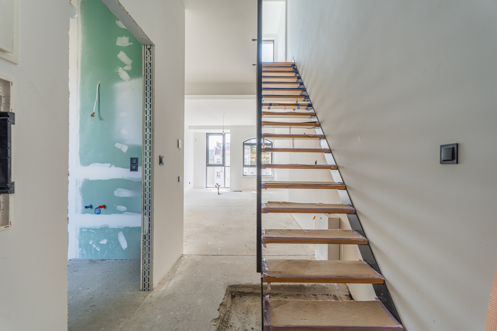 Nowoczesny loftowy apartament w centrum miasta. (9)