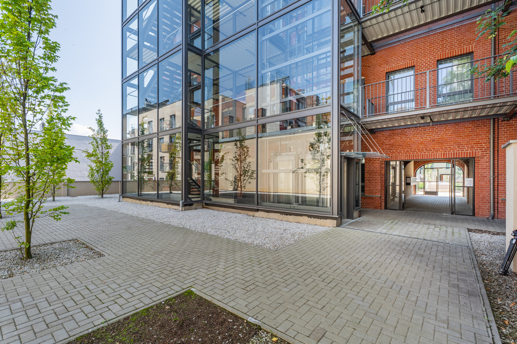 Nowoczesny loftowy apartament w centrum miasta. (25)