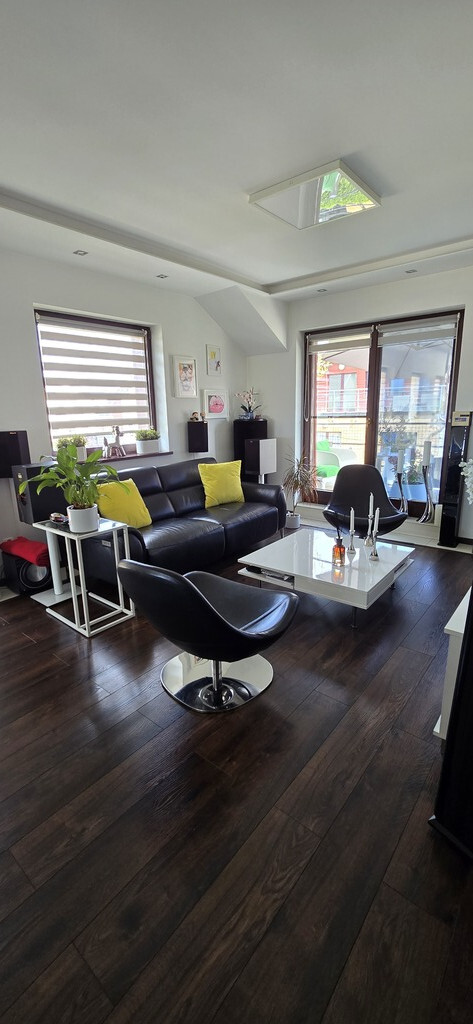 Piękne mieszkanie 3 pok z garażem (8)