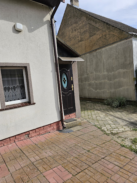 Dwurodzinny dom wolnostojący z przepiękną fasadą (7)