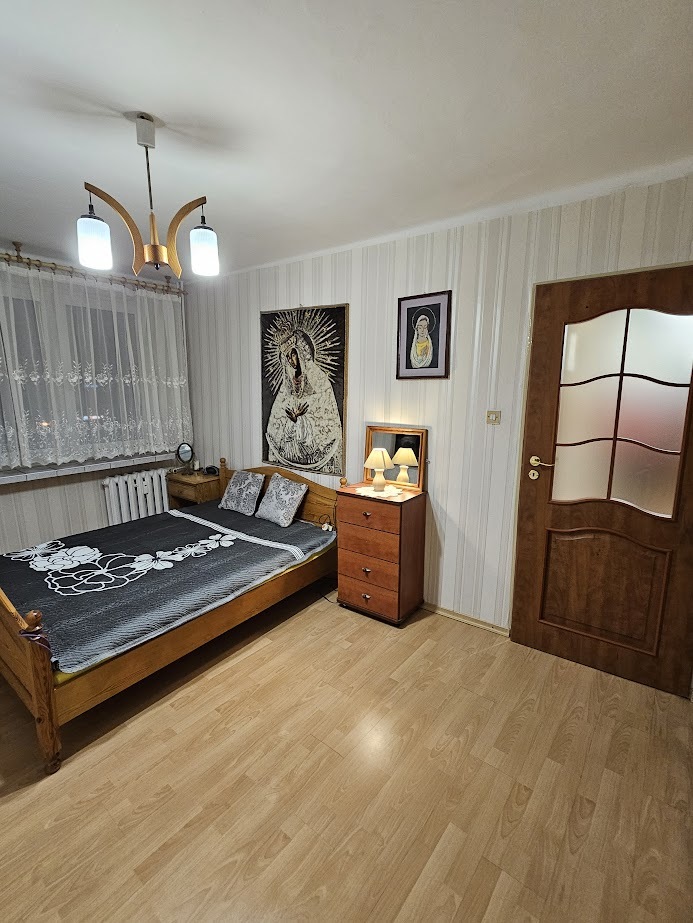 Rozkładowe 3 pokoje w niskim bloku (5)